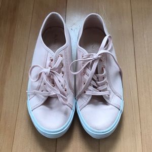 Old Navy Tennis shoes